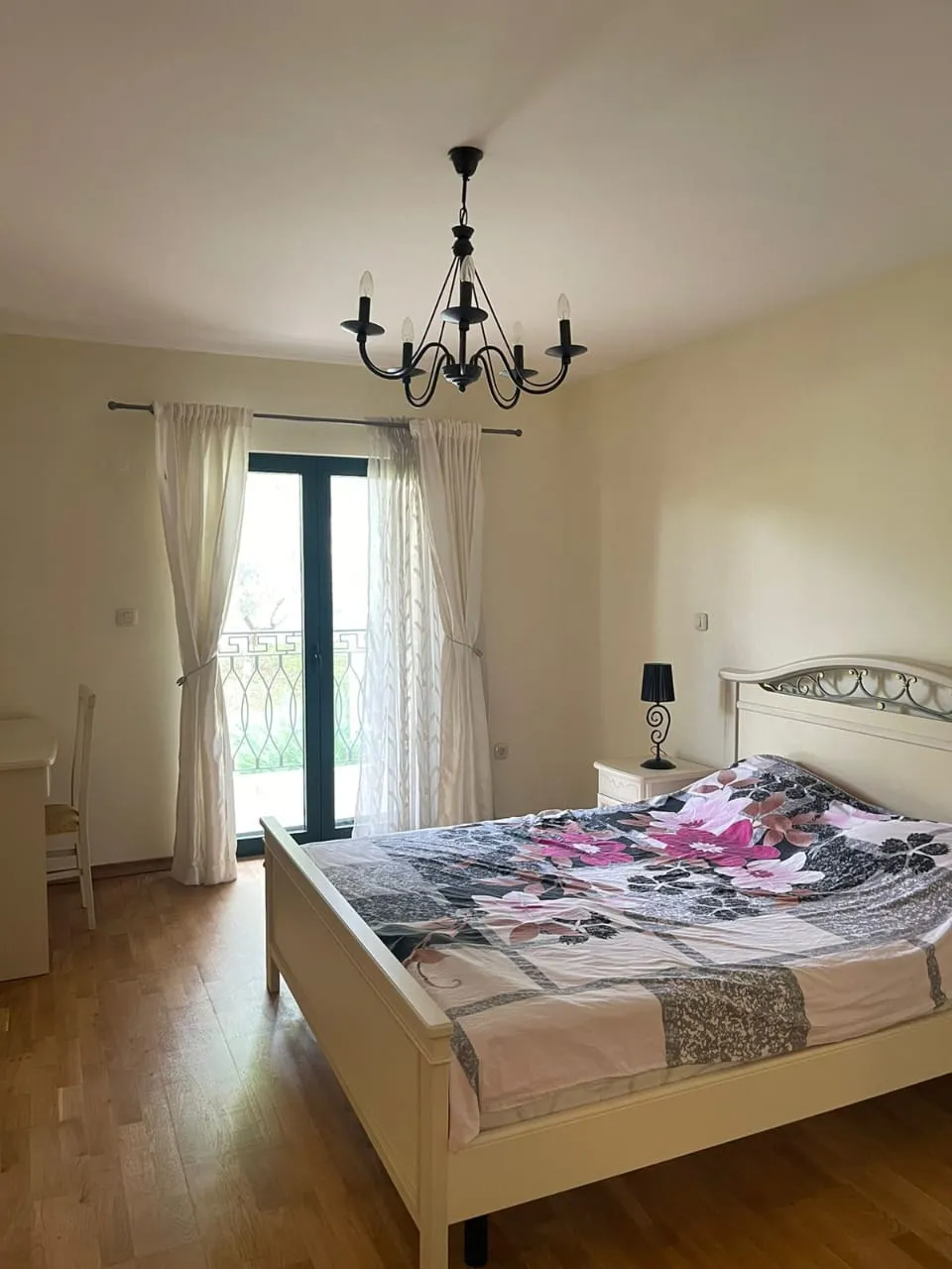 House in a complex with a swimming pool